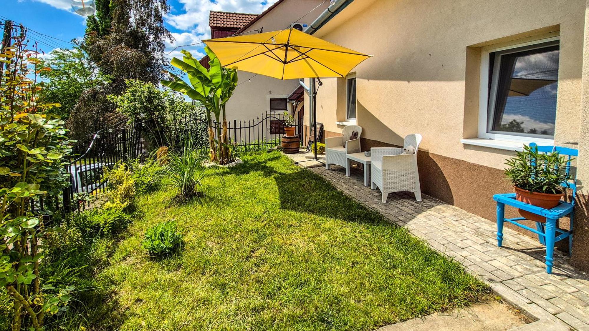 Mi Casa Vendeghaz - Apartments Eger Bagian luar foto
