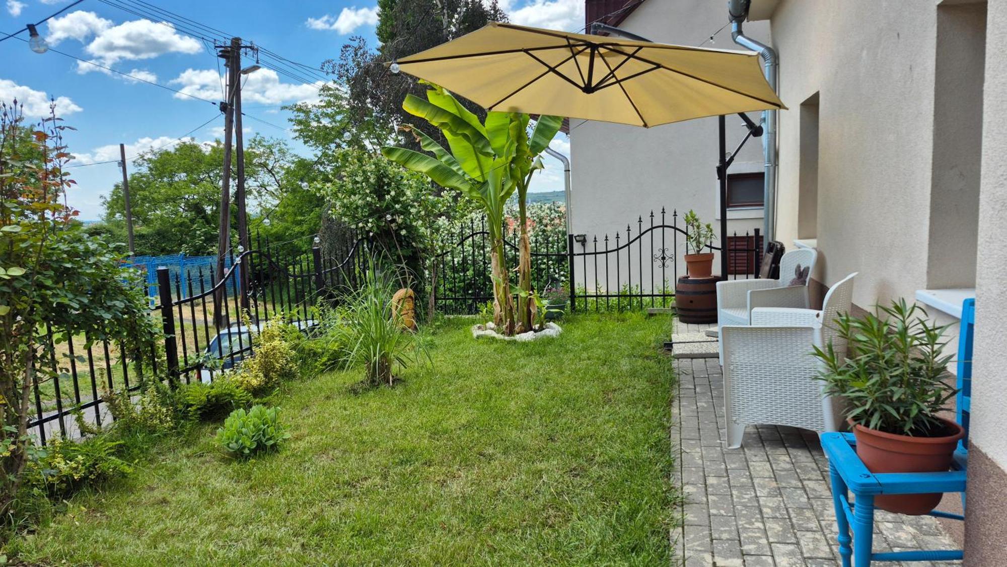 Mi Casa Vendeghaz - Apartments Eger Bagian luar foto